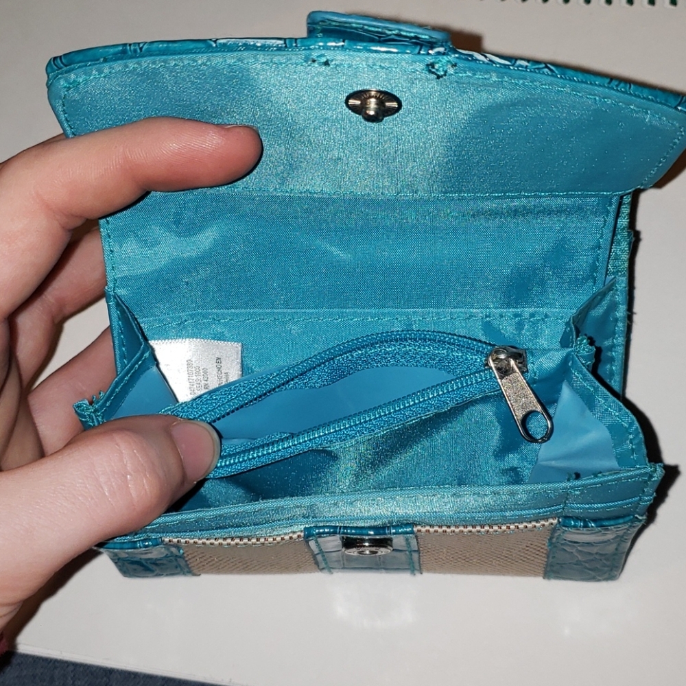 Turquoise Wallet - Picture 7 of 9